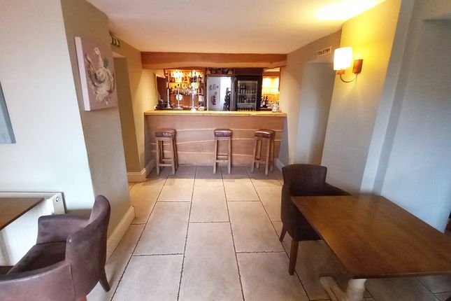 Falcon Inn , London ROad , Cirencester  photo 2
