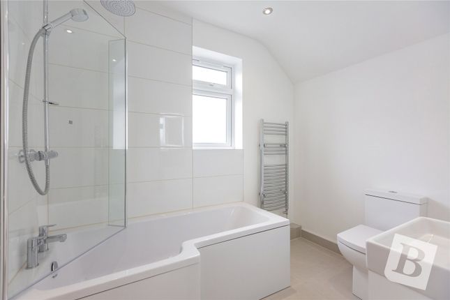 Semi-detached house for sale in Windsor Road, Hornchurch