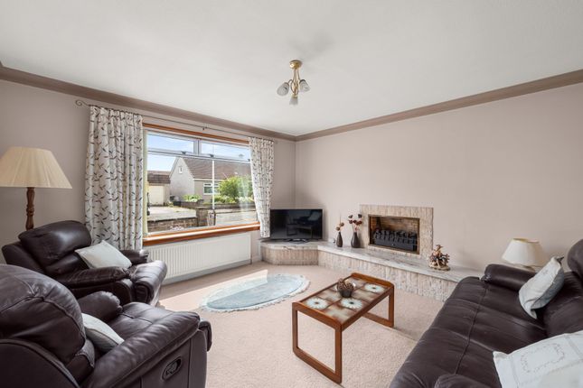 36 Beaumont Crescent, Dundee photo 3