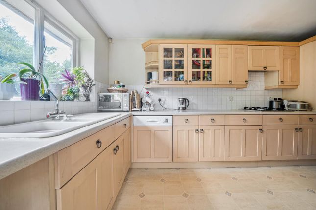 3, Applewood Close, Ickenham photo 4