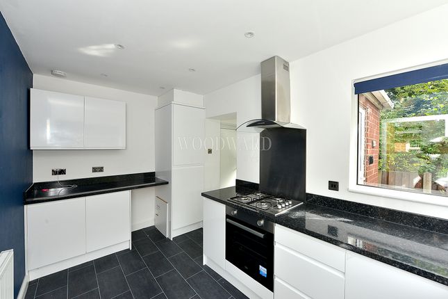37, Meadow Road, Ripley photo 4