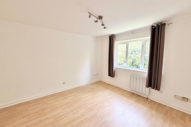 2, Michelle Close, Birmingham photo 2