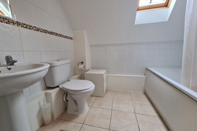 3, Marchant Court, Downham Market photo 3