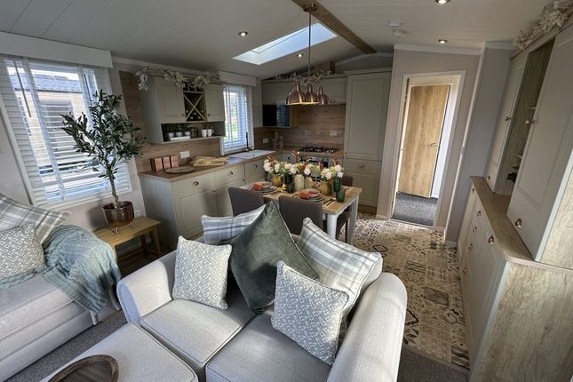 Nottage Park Lodges, Moor Lane, Porthcawl photo 4