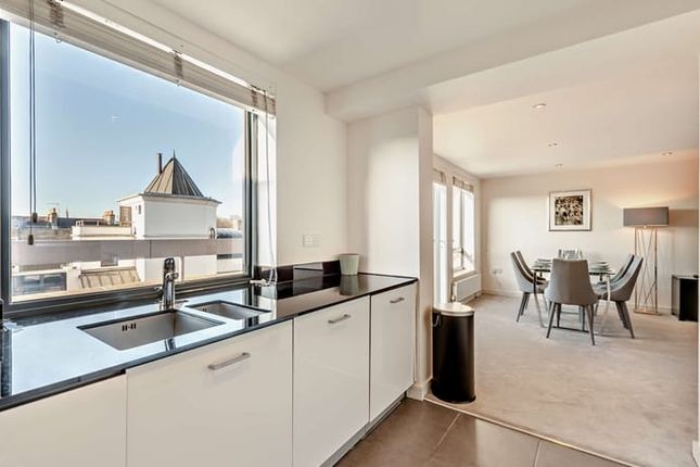 Flat 17, 161, Fulham Road, London photo 4