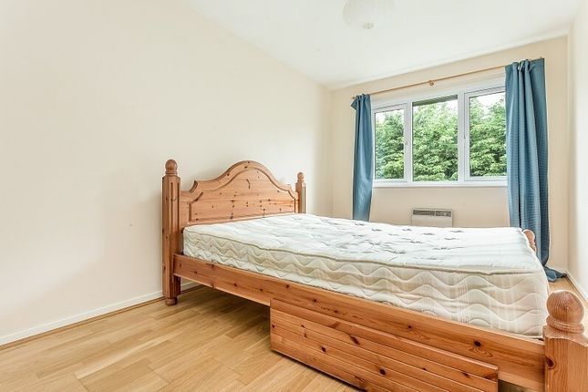 149, Kipling Drive, London photo 4