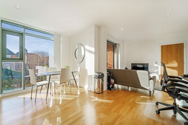 Flat 2 York House 2, Avonmore Road, London photo 2
