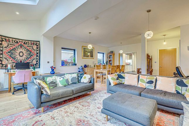 138, Eastwood Road, Leigh-on-sea photo 3