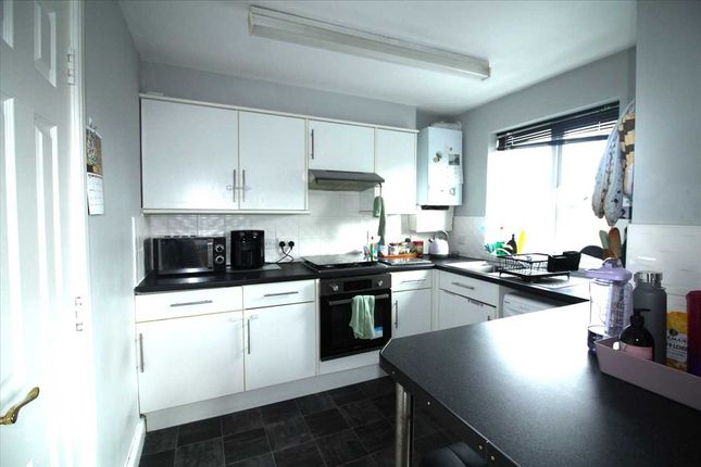 13, Tudor Court, Stoke-On-Trent photo 4