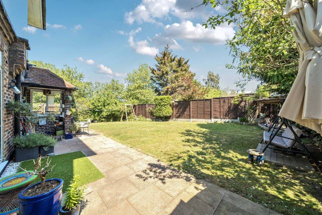 3-bed house on Woodyates Road, Lee, £775,000