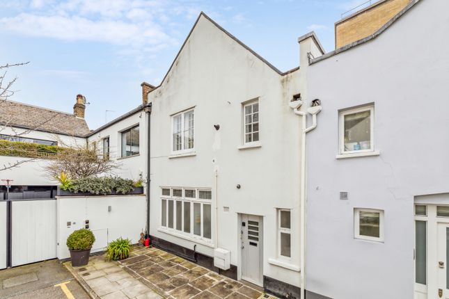 Mews house for sale in Kelso Place, Kensington