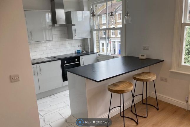 Thumbnail Flat to rent in Limes Grove, London