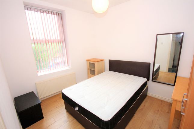 Terraced house to rent in Wellfield Road, Preston, Lancashire