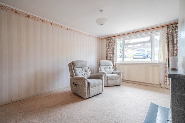 17, Bowland Crescent, Bedfordshire photo 2
