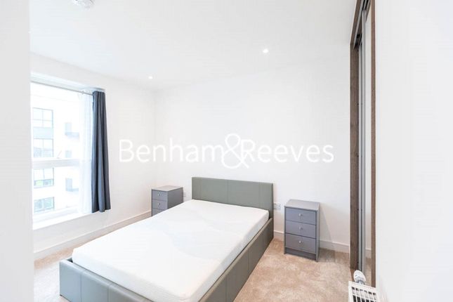 Flat 75, Arber House, 2, Greenleaf Walk, Southall photo 3