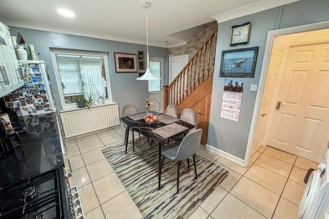 29, Poplar Road, Corby photo 2
