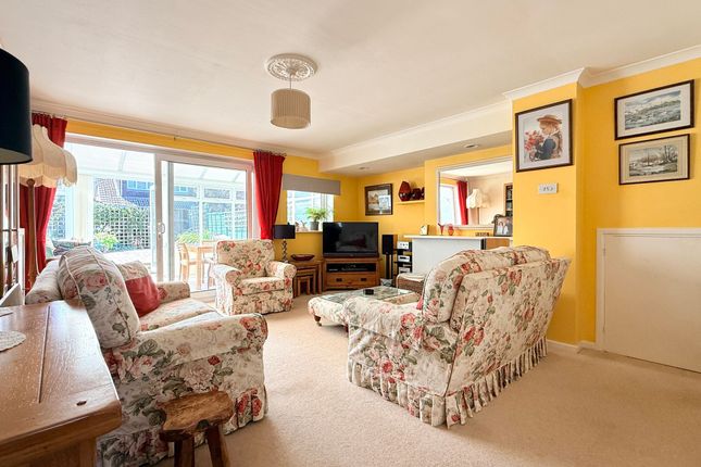 8 Kilda Road, Swindon photo 2