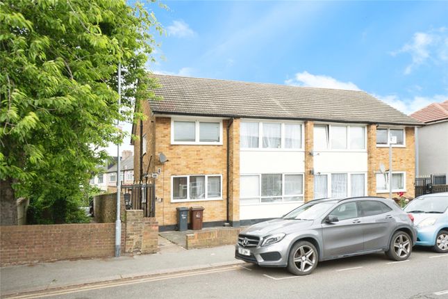 Thumbnail Flat for sale in Broomfield Road, Romford, Essex