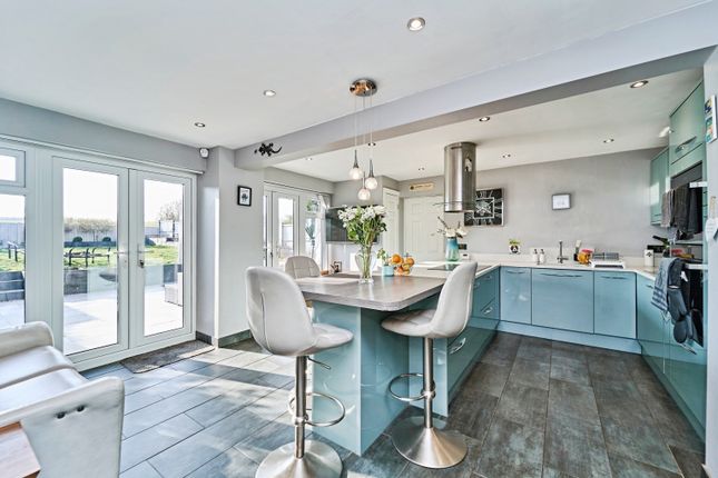 19, Cartersfield Lane, Stonnall photo 2