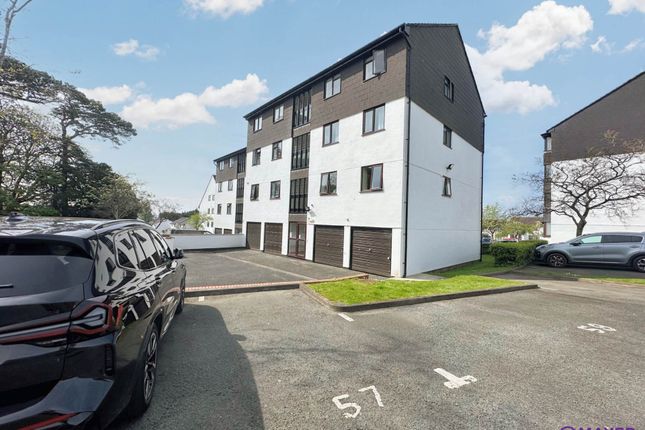Flat for sale in Vaughan Close, Beacon Park