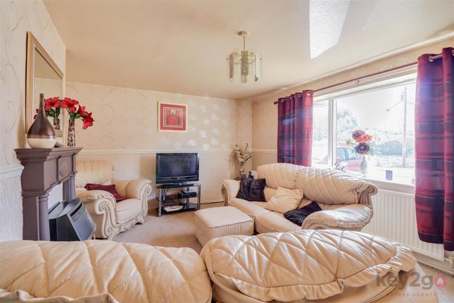 2, Lilac Road, Sheffield photo 4