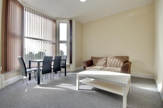 100A Sandringham Apartments, Osborne Road, Southsea photo 2