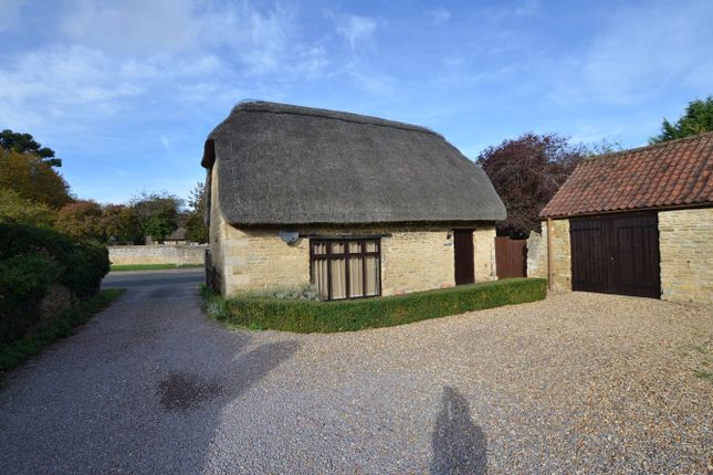 Thumbnail Barn conversion to rent in The Courtyard, Werrington Village, Peterborough