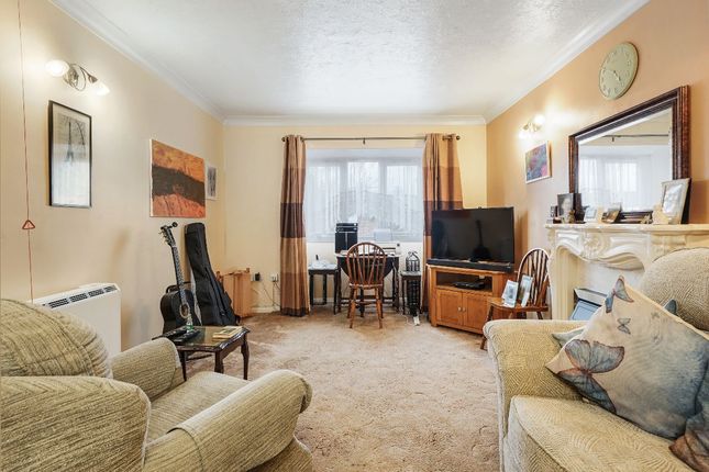 Flat for sale in Cunningham Close, Romford