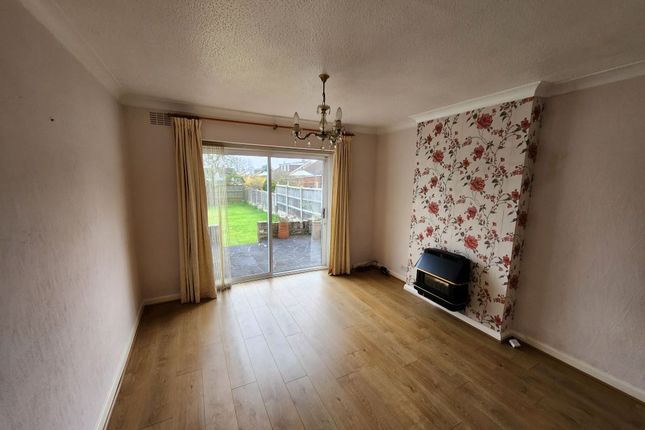 8, Warden Hill Close, Luton photo 4
