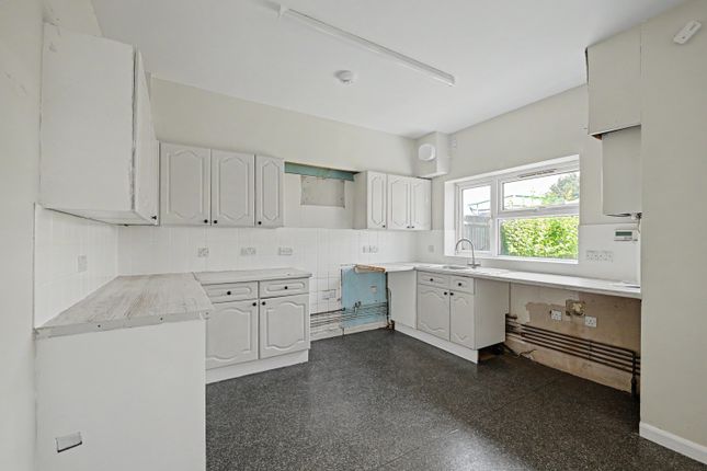 29 Radcliffe Road, Southampton photo 4
