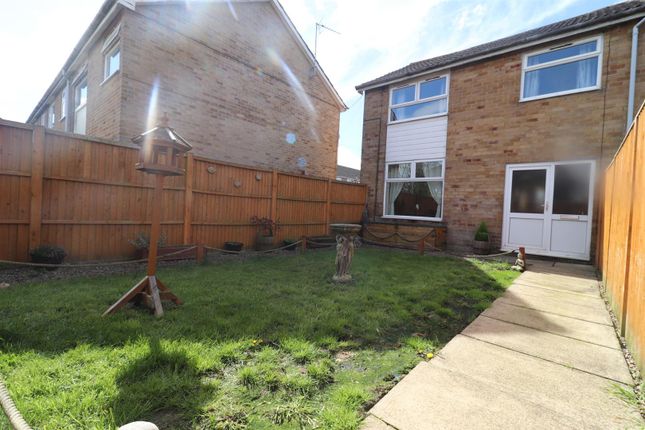 Thumbnail Town house for sale in Esther Grove, Wakefield