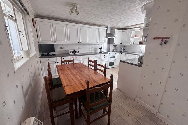 42 Queens Road, Sherborne photo 4