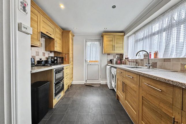 1, Sunningdale Drive, Kent photo 3
