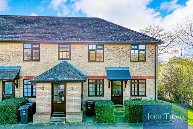 2-bed flat on 2, Westfield Park Drive, Woodford Green, £325,000