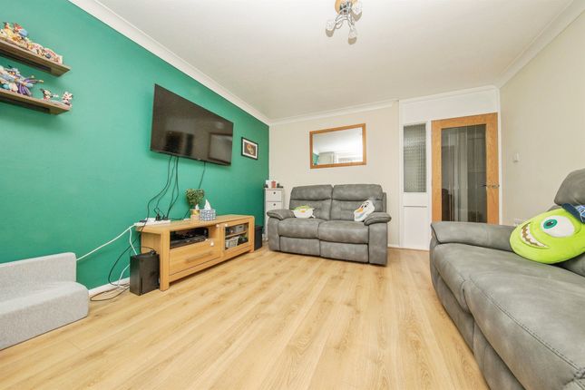19, De Greys Close, Sudbury photo 5