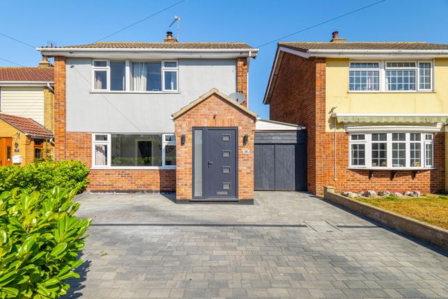 3-bed house on 38 Rowan Way, Lowestoft, £300,000