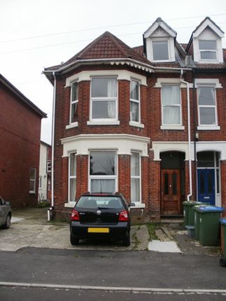 Semi-detached house to rent in Alma Road, Southampton