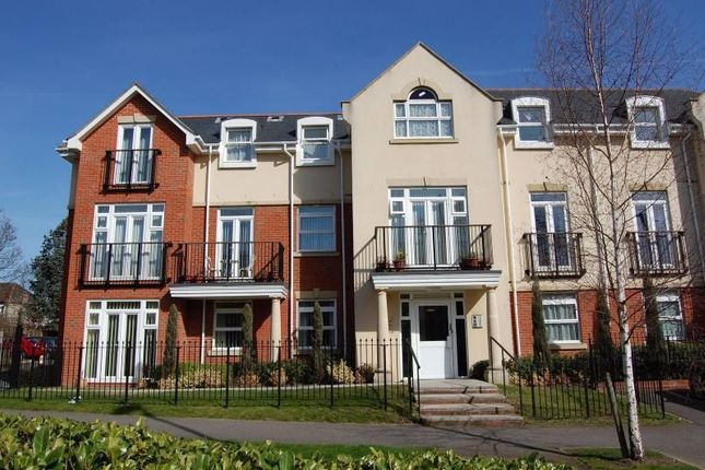 Thumbnail Flat for sale in Mayfair Court, Stonegrove, Edgware, Middlesex