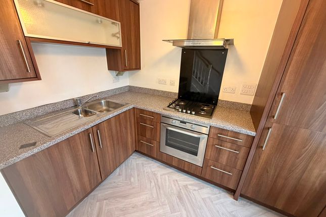 10, Clos Cwm Golau, Merthyr Tydfil photo 2
