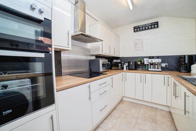 25, Loscoe Road, HEANOR photo 4