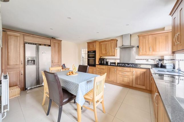 46, Hickory Gardens, Southampton photo 4