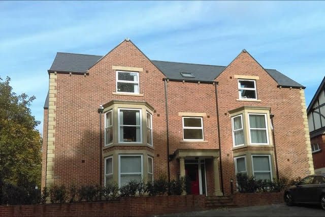 Thumbnail Flat to rent in Newton Road, Leeds, West Yorkshire