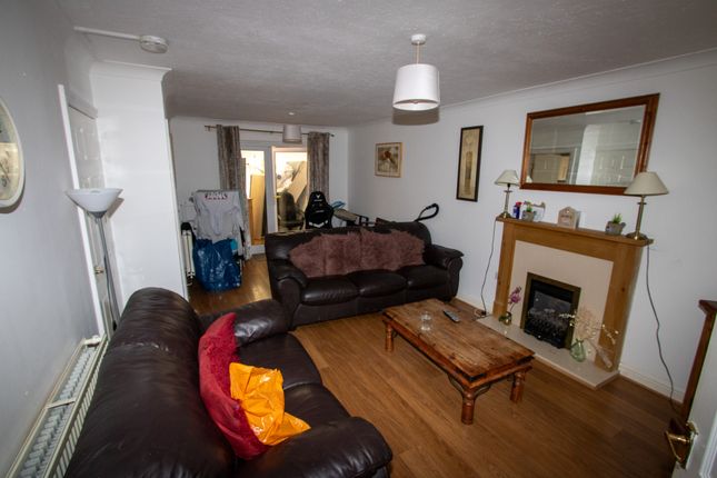 23, Goodwood Grove, Wrexham photo 3
