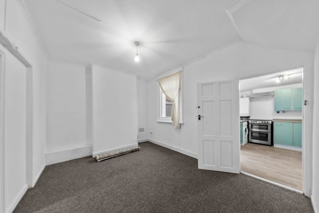20 London Road, Warrington photo 4