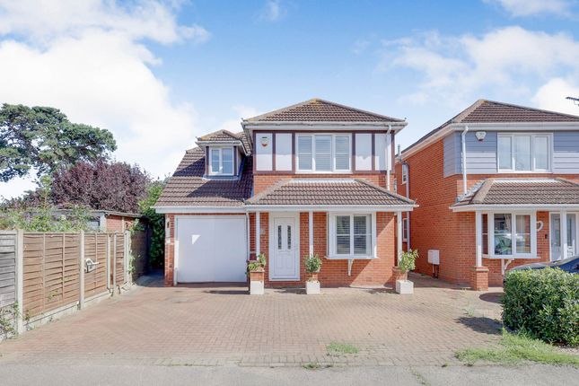 Thumbnail Detached house for sale in Mornington Avenue, Rochford