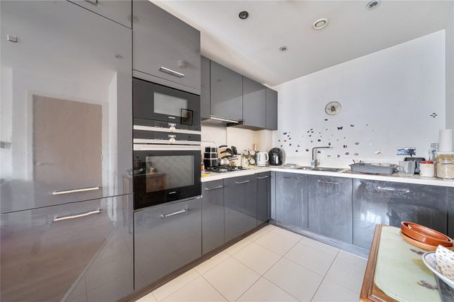 37 Swinton Court,, Mere Road, Sevenoaks photo 2