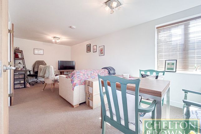 Flat 6, 50, St Crispins Crescent, Northampton photo 2