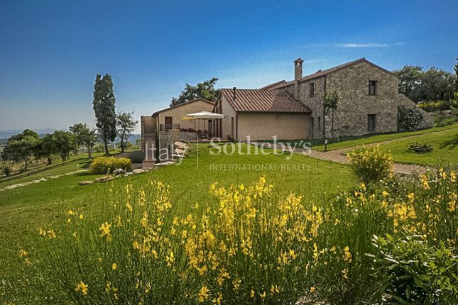 Country house for sale in Via Orvieto, Cinigiano, Toscana