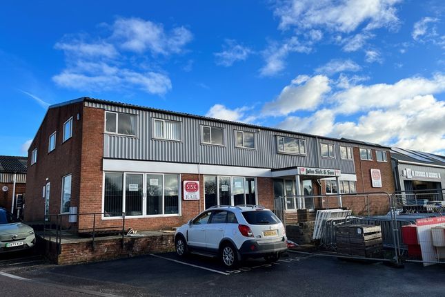 Retail premises to let in 50-51, Finnimore Industrial Estate, Ottery St. Mary, Devon
