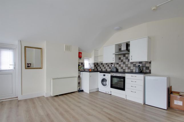 Flat 3 Claydon Court, 109, Marine Parade, Worthing photo 3